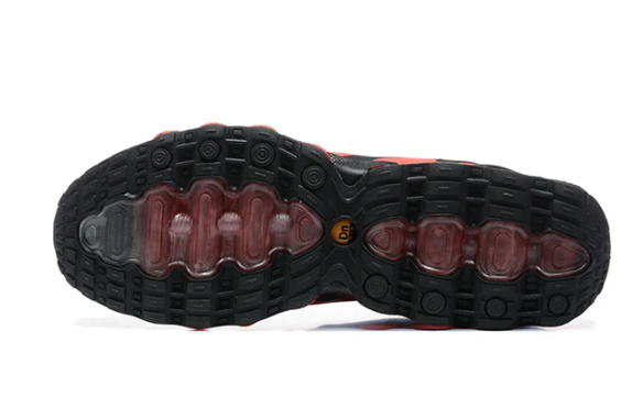 Air Max Plus Dn8 “University Red”