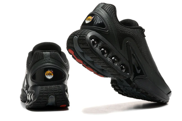Air Max Plus Dn “Triple Black”