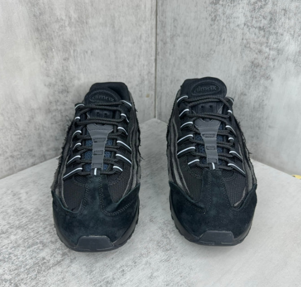 Air Max 95 x CDG “Triple Black”